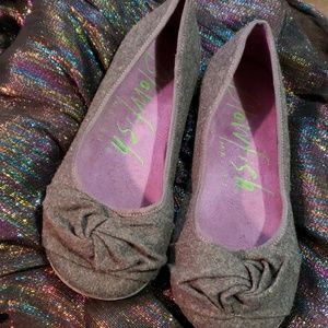 BLOWFISH GALLEO FLATS PEWTER FLANNEL SIZE 6